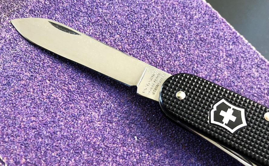 sharpen knife with sandpaper
